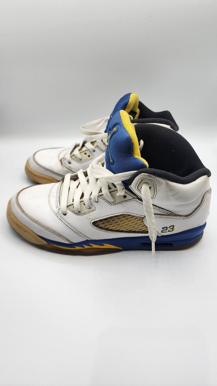 Size 7 - Jordan 4 Retro Mid Lightning